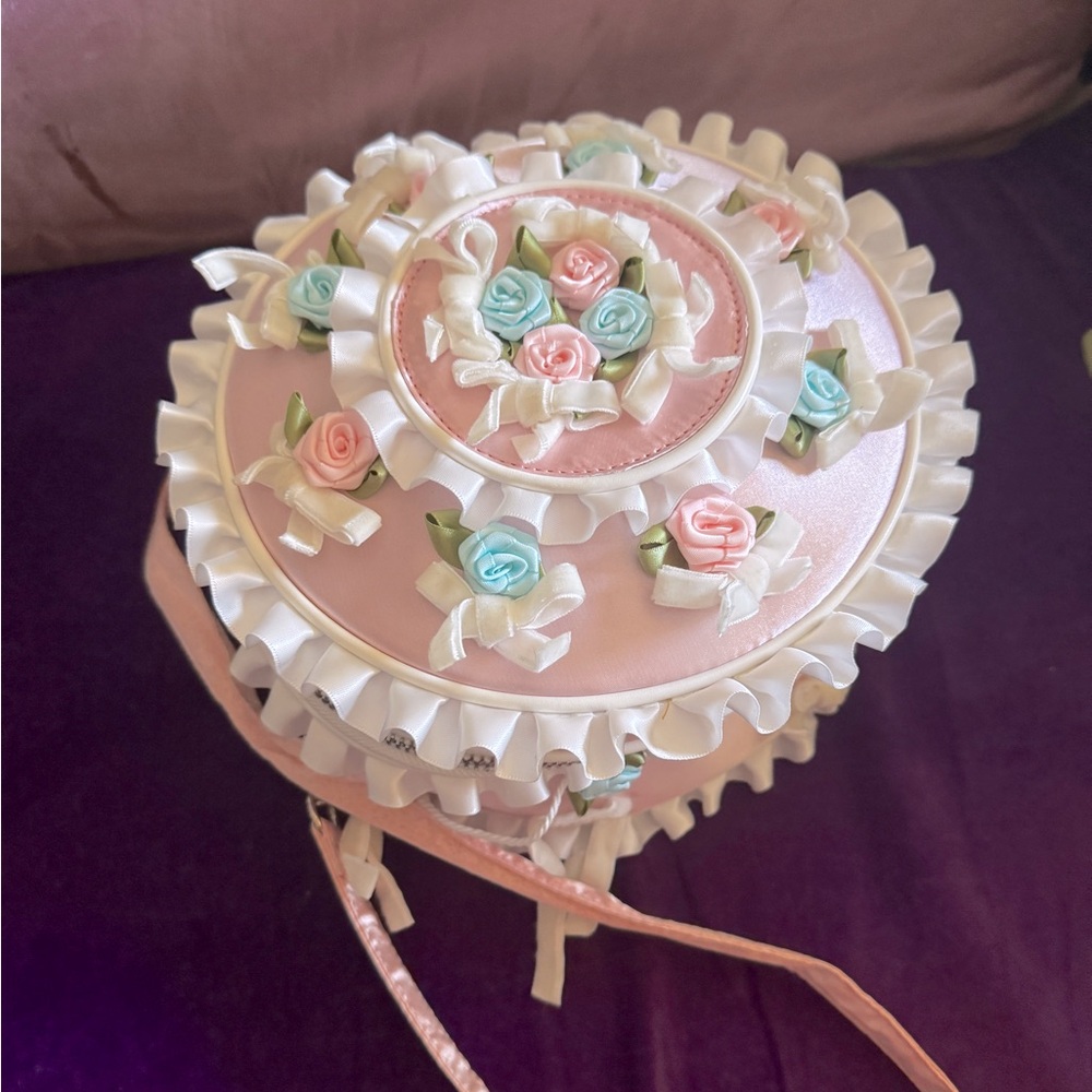 EUC Just Desserts cake purse - Sugar Thrillz